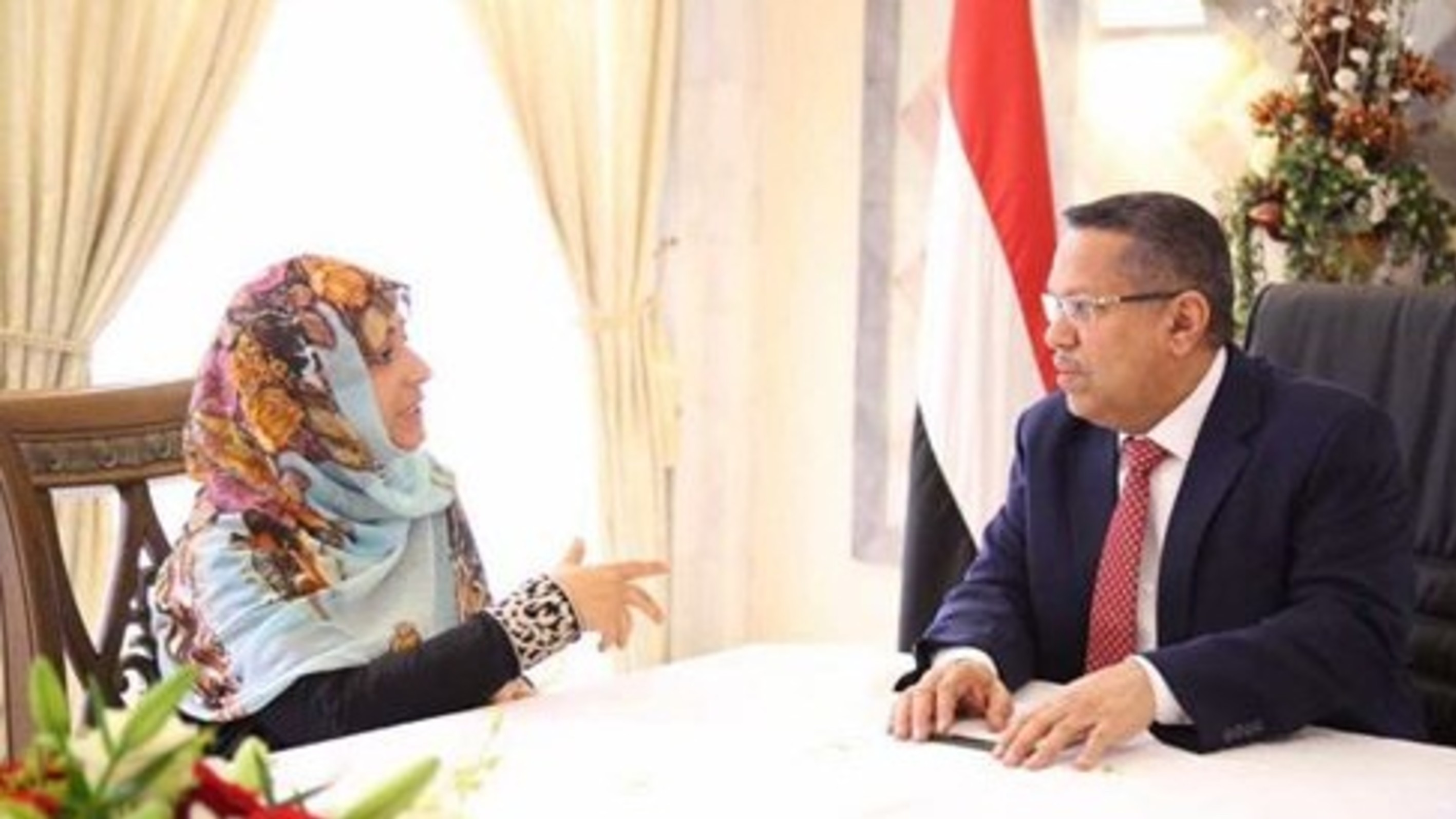 Tawakkol Karman discusses with PM prospects for peace and ways to restore state in Yemen  